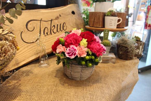 「徳江生花店」　（福島県耶麻郡猪苗代町）の花屋店舗写真3